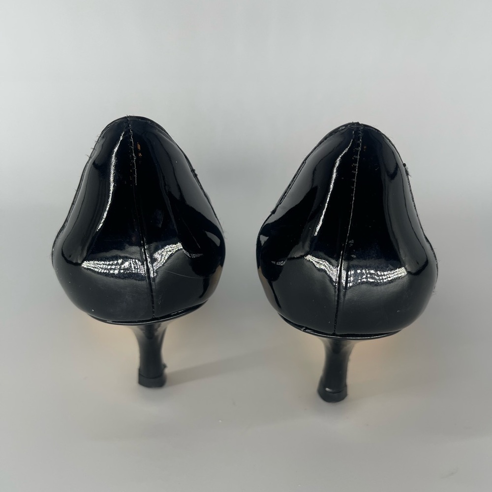 Donald J Pliner Gaio Black Crepe Side Cut Out Kitten Heels Size 7 1/2 - Picture 4 of 7